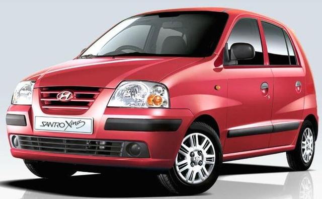 बीते ज़माने की मशहूर कार ह्युंडई सैंट्रो एक बार फिर भारतीय बाज़ार में वापसी की तैयारी कर रही है। ह्युंडई सैंट्रो की बिक्री भारत में 2014 में बंद कर दी गई थी।