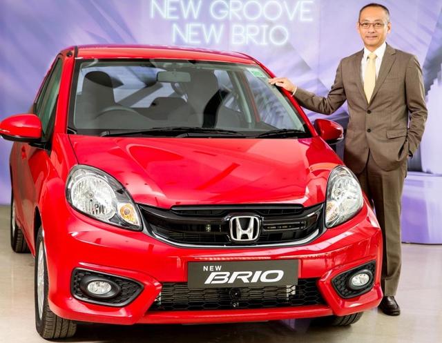 Honda Cars India has just updated its smallest offering in the country, launching the Brio facelift priced at Rs. 4.69 lakh (ex-showroom, Delhi). Launched in 2011, this is the first major upgrade to the hatchback in the country and gets revised styling in-line with the Amaze and Mobilio cars.