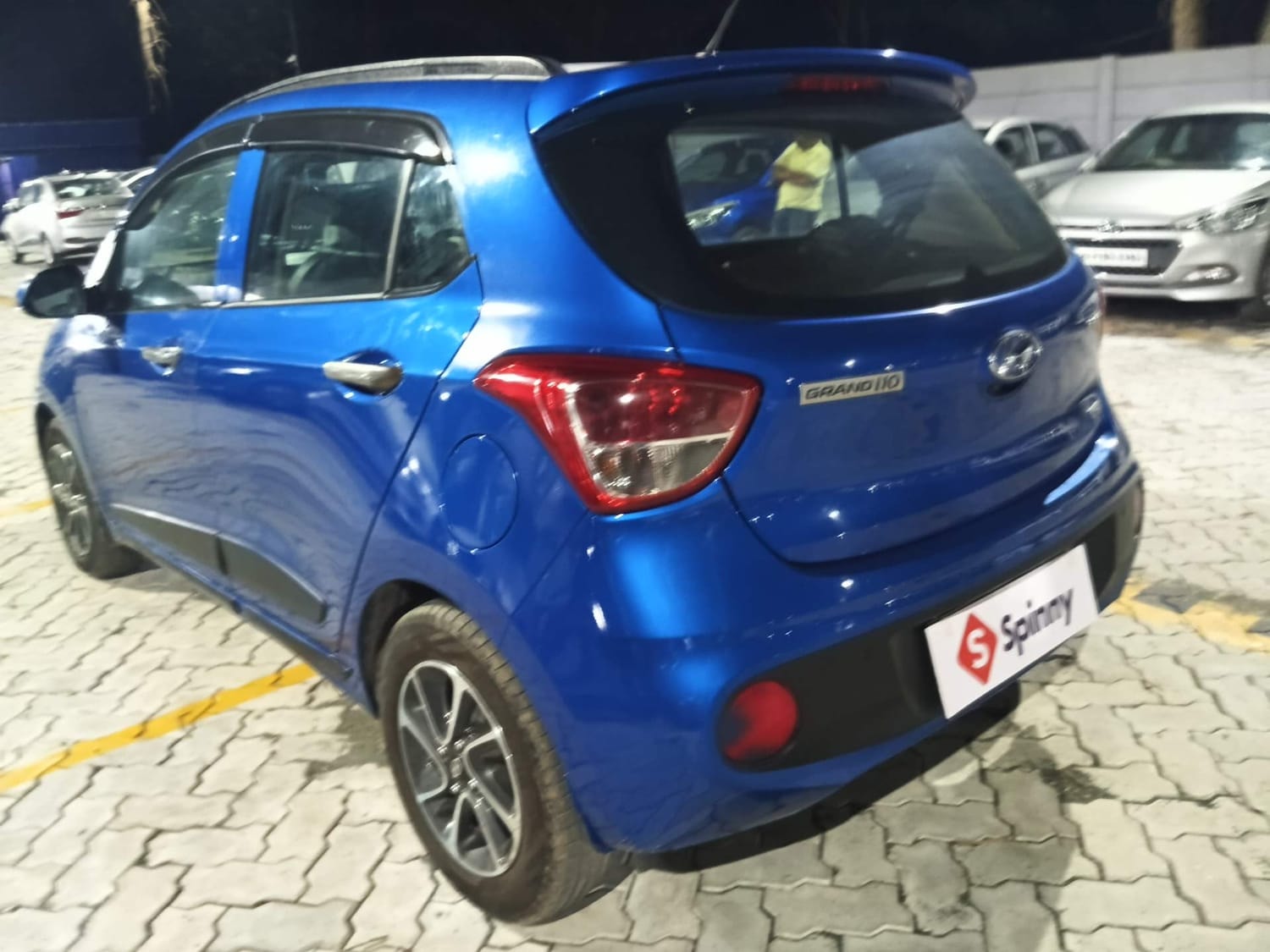 View 2019 Hyundai Grand i10 1.2 Sportz AT Petrol Image 3 Used 2019 Hyundai Grand i10 1.2 Sportz AT Petrol Image 3