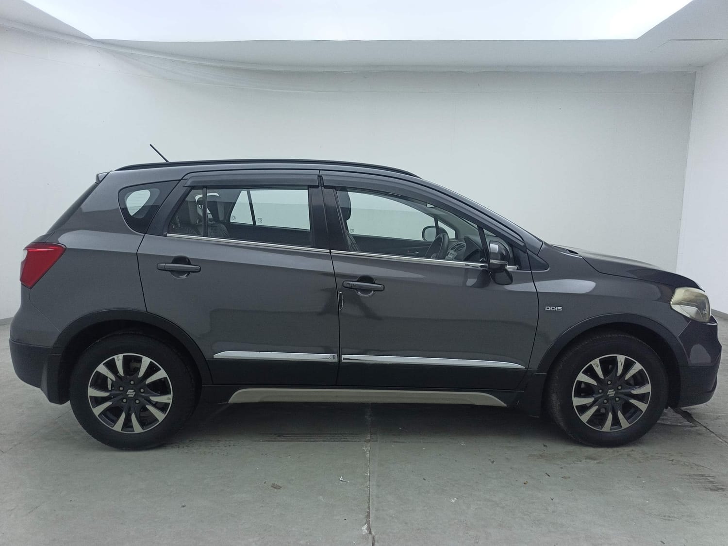 View 2018 Maruti Suzuki S-Cross Zeta Image 6 Used 2018 Maruti Suzuki S-Cross Zeta Image 6