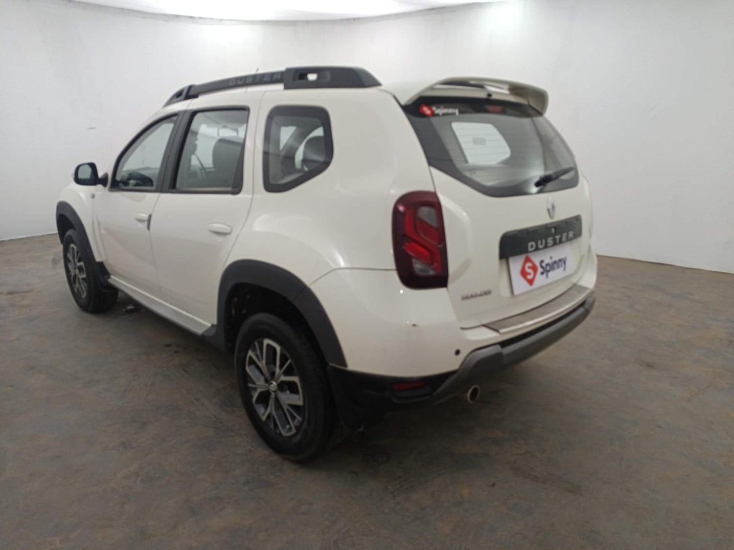 View 2021 Renault Duster Petrol RXZ Image 3 Used 2021 Renault Duster Petrol RXZ Image 3
