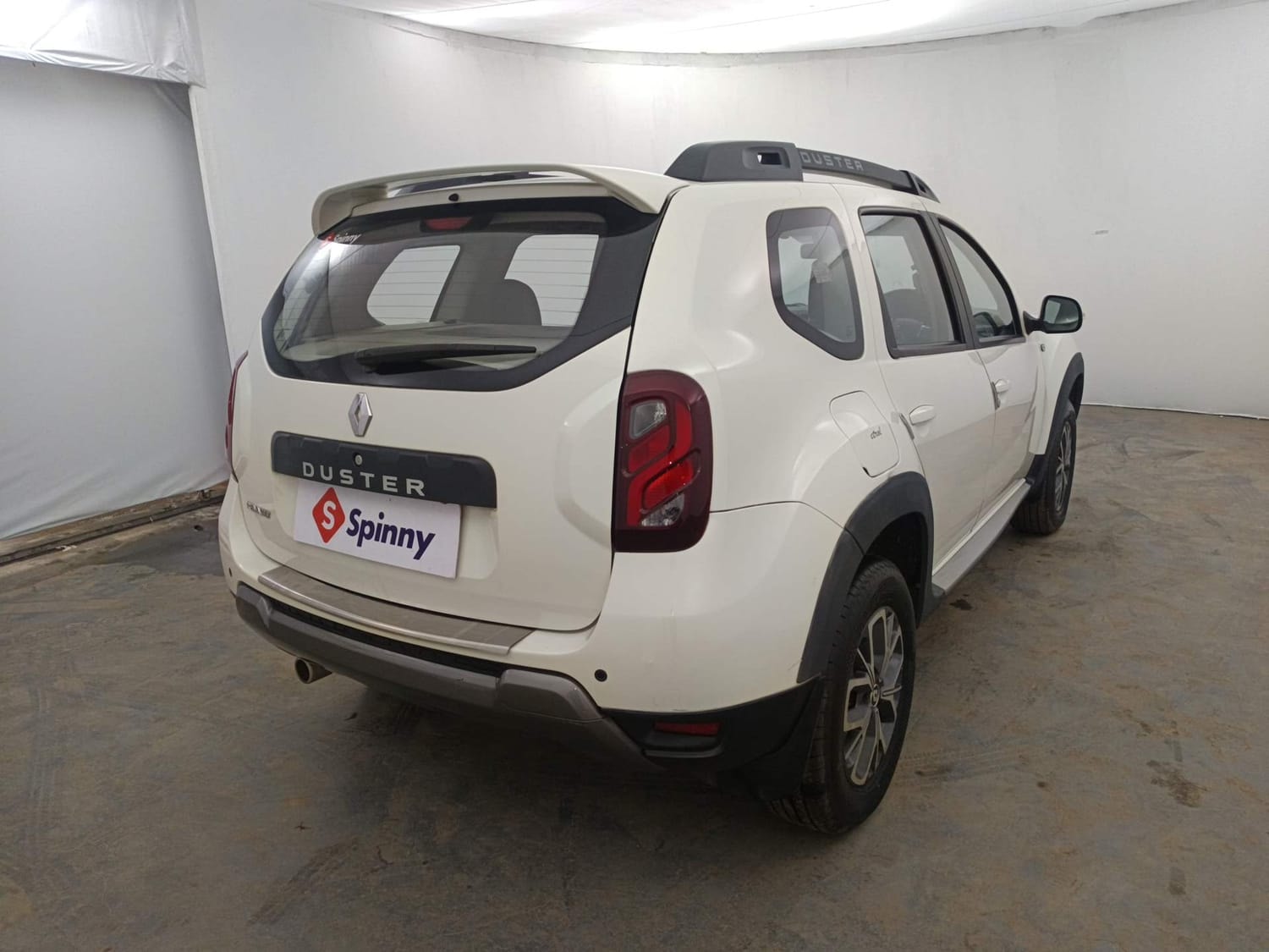 View 2021 Renault Duster Petrol RXZ Image 5 Used 2021 Renault Duster Petrol RXZ Image 5