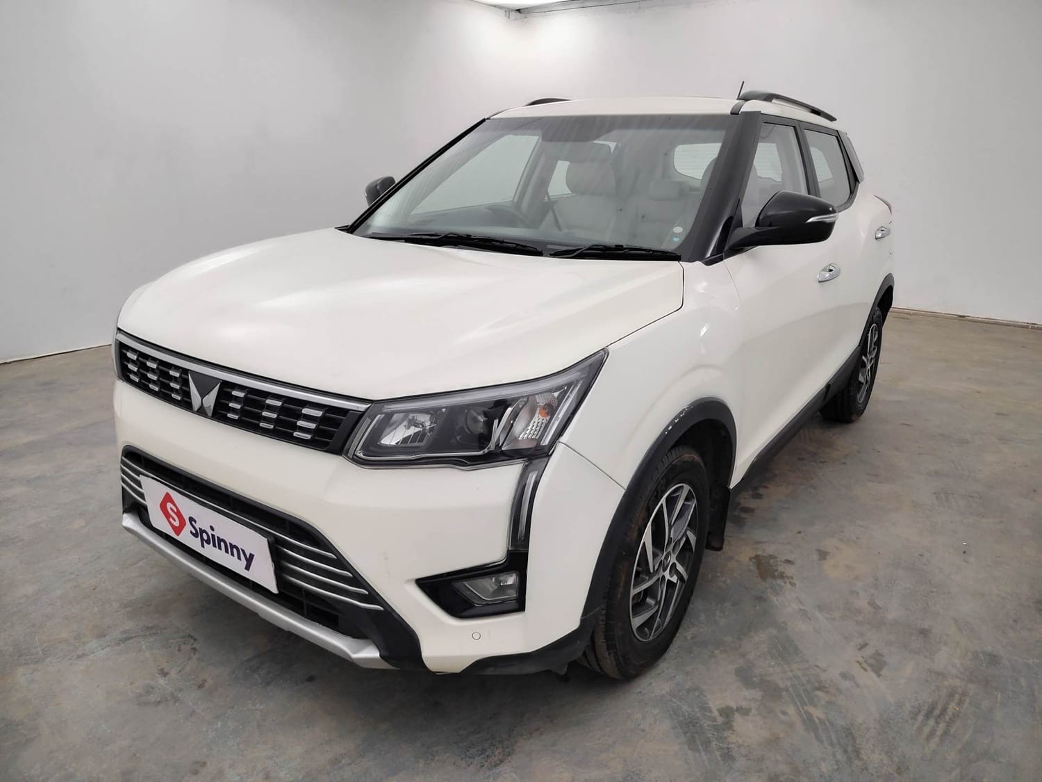 Used 2023 Mahindra XUV300 Used 2023 Mahindra XUV300