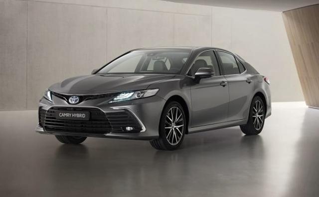 Toyota has unveiled the updated 2021 Camry Hybrid sedan for the European markets.