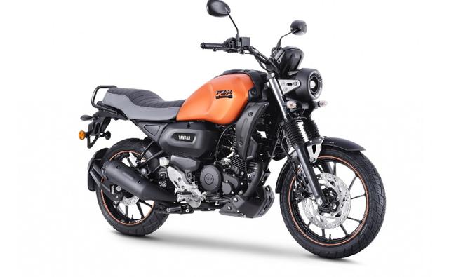 FZ-X को दो वेरिएंट्स में उपलब्ध कराया गया है, इसमें बाइक के सामान्य वेरिएंट की Xशोरूम कीमत रु 1,16,800 है. जानें बाइक के टॉप मॉडल की कीमत?