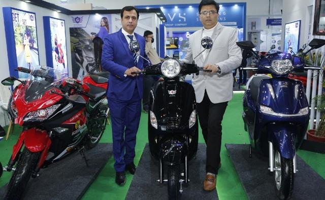 इलेक्ट्रिक वाहन स्टार्ट-अप ने EV इंडिया एक्सपो 2021 में एक हाई-स्पीड इलेक्ट्रिक स्कूटर, एक लो-स्पीड इलेक्ट्रिक स्कूटर और एक प्रोटोटाइप इलेक्ट्रिक मोटरसाइकिल को पेश किया