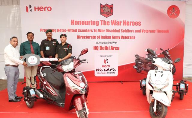 अपने सीआर कार्यक्रम के तहत हीरो मोटोकॉर्प ने ड्यूटी के दौरान विकलांग भारतीय सेना के जवानों को 125 रेट्रोफिटेड डेस्टिनी स्कूटर सौंपे हैं.