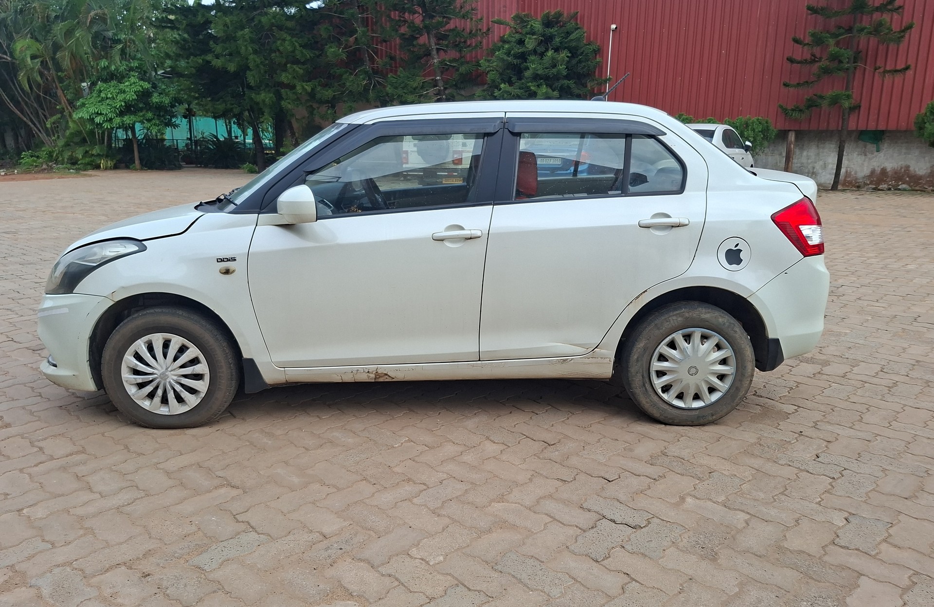 View 2017 Maruti Suzuki Dzire LDI Image 6 Used 2017 Maruti Suzuki Dzire LDI Image 6