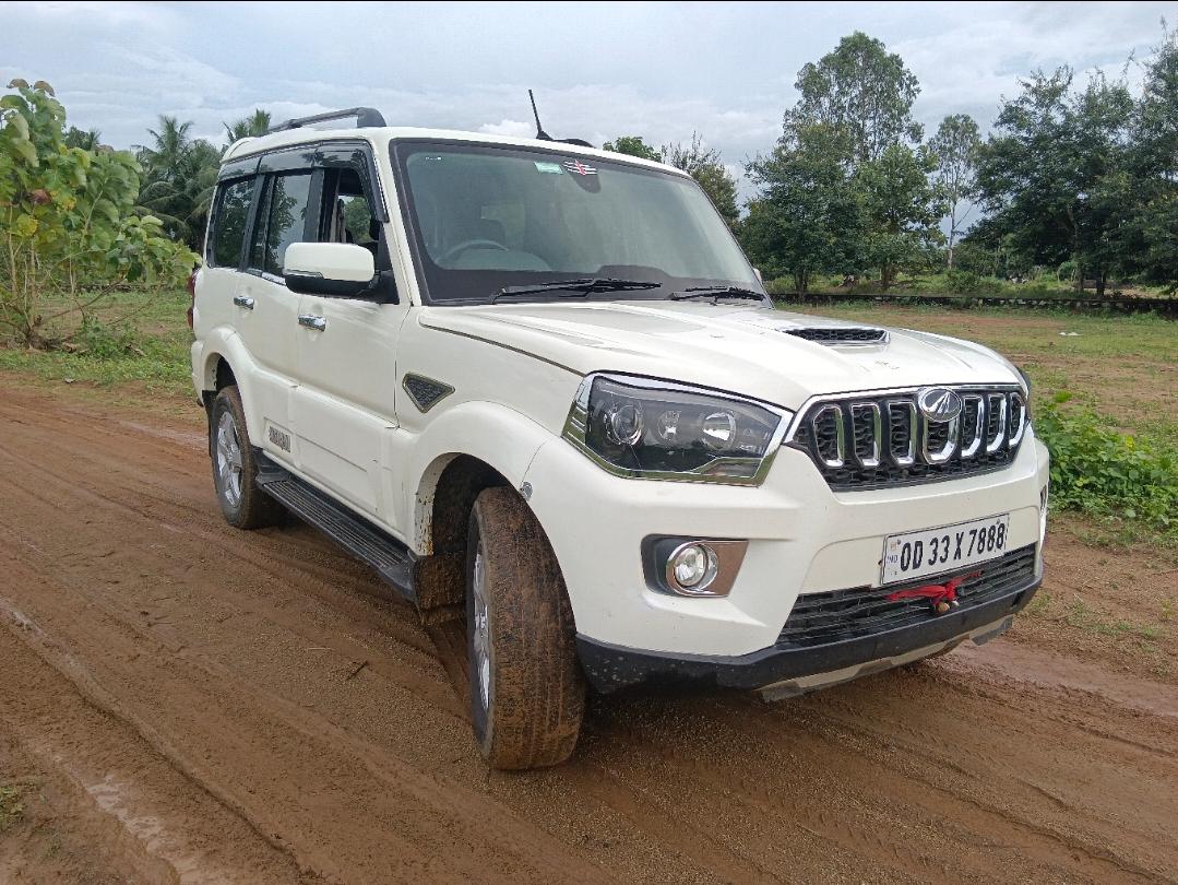2019 महिंद्रा स्कॉर्पियो S11 2WD BS IV 2019 महिंद्रा स्कॉर्पियो S11 2WD BS IV