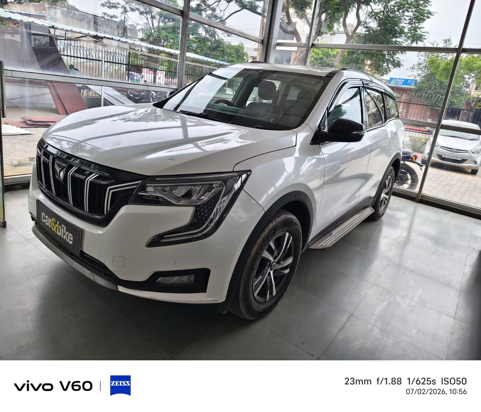 2022 महिंद्रा एक्सयूवी700 AX5 MT Diesel 5 STR 2022 महिंद्रा एक्सयूवी700 AX5 MT Diesel 5 STR