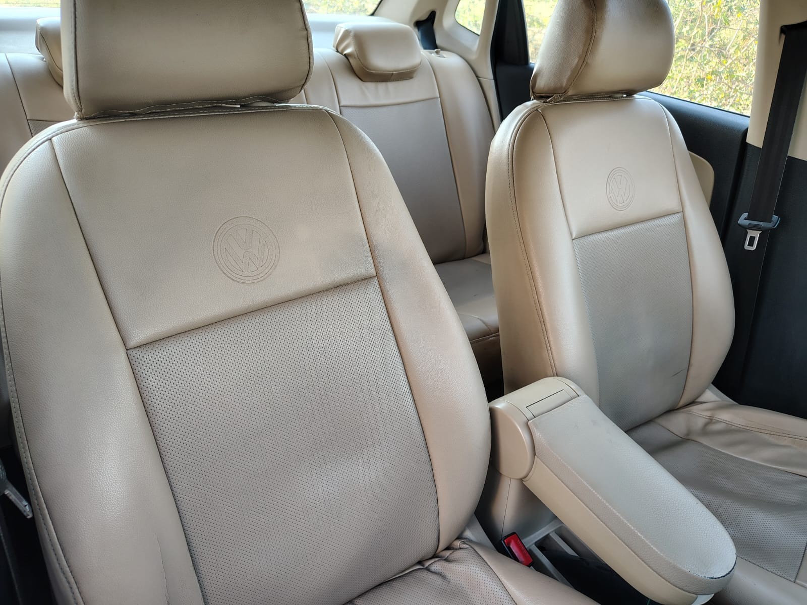 View 2017 Volkswagen Ameo 1.5 L TDI Diesel Highline Image 3 Used 2017 Volkswagen Ameo 1.5 L TDI Diesel Highline Image 3