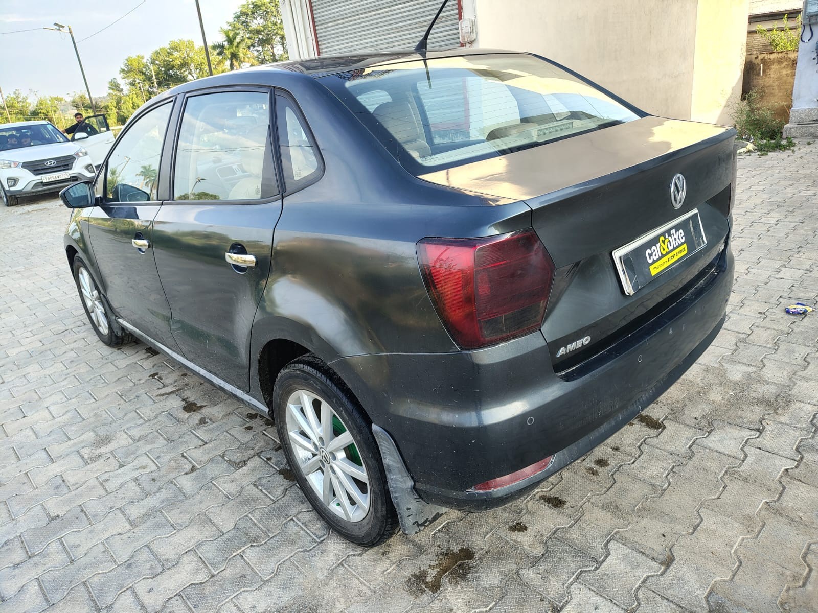 View 2017 Volkswagen Ameo 1.5 L TDI Diesel Highline Image 10 Used 2017 Volkswagen Ameo 1.5 L TDI Diesel Highline Image 10
