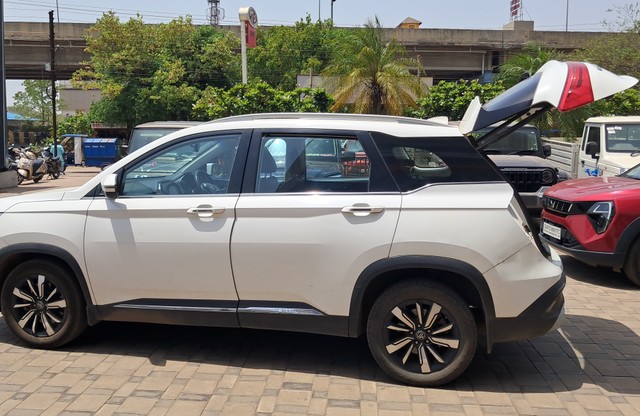 View MG Hector Image 16 Used MG Hector Image 16