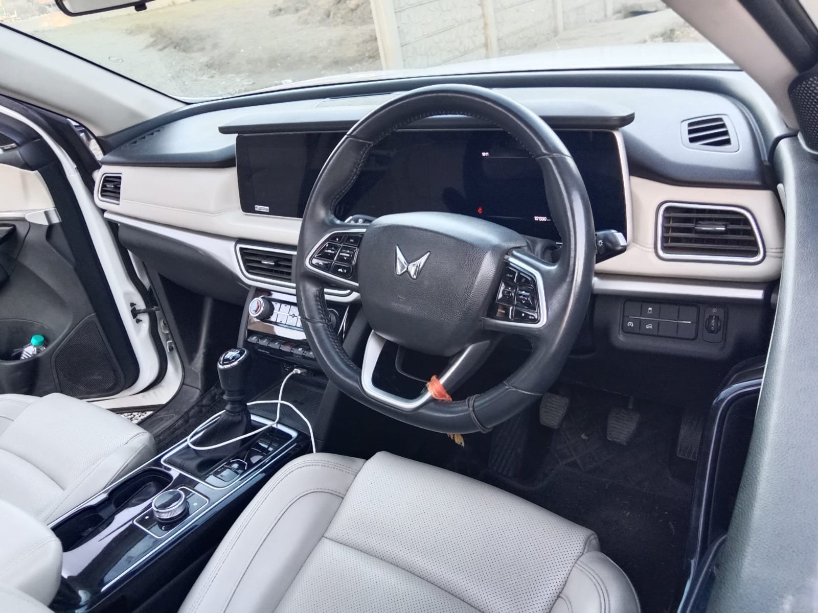 Used 2023 Mahindra XUV700 Used 2023 Mahindra XUV700