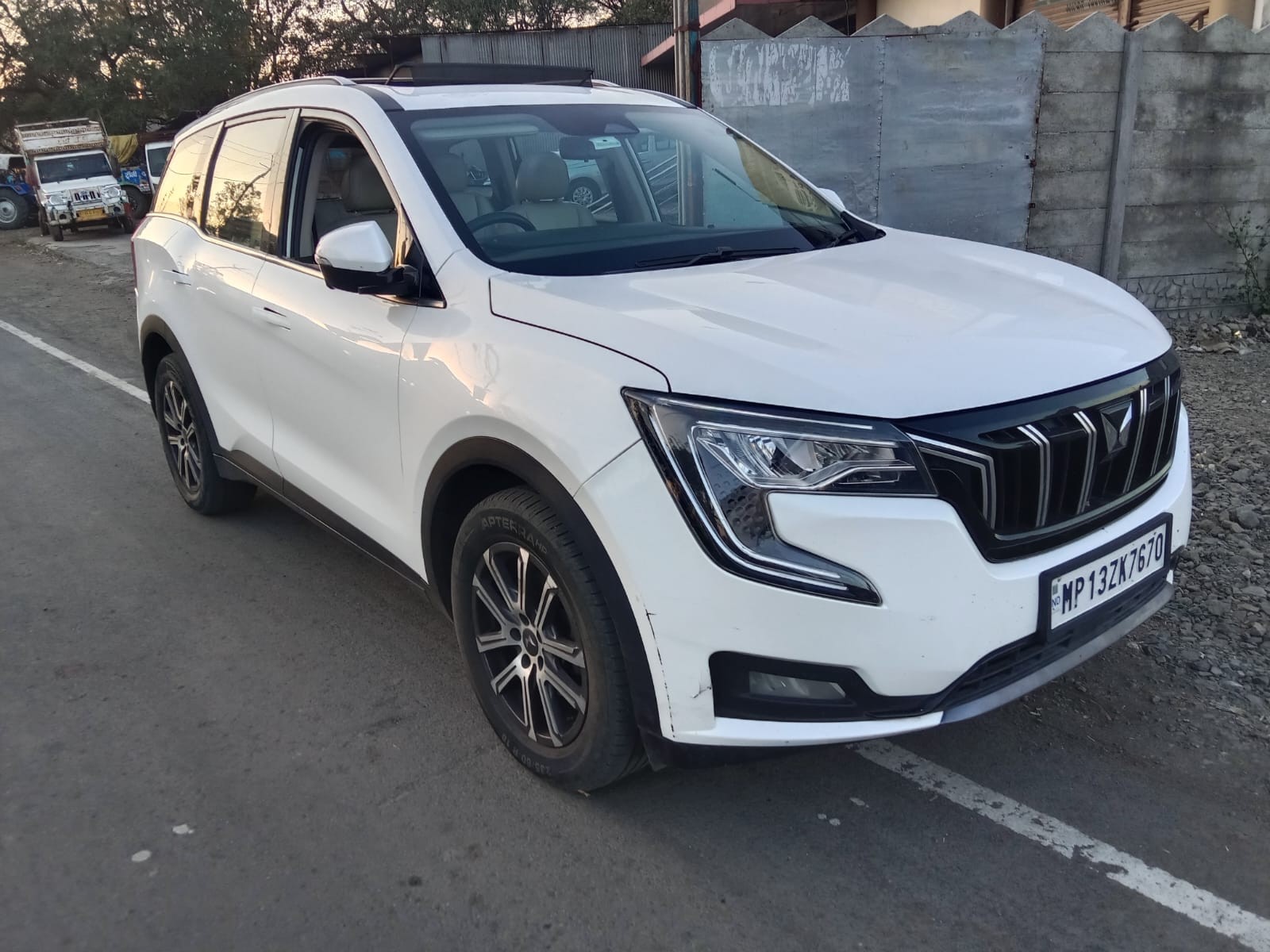 Used 2023 Mahindra XUV700 Used 2023 Mahindra XUV700