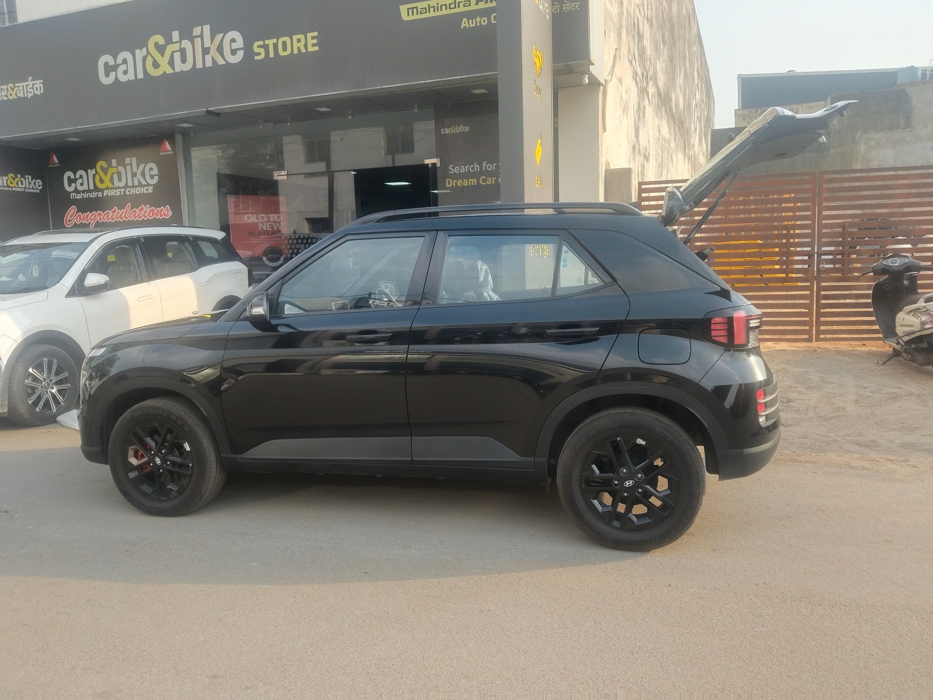 View 2024 Hyundai Venue SX (O) 1.0 iMT Petrol Image 16 Used 2024 Hyundai Venue SX (O) 1.0 iMT Petrol Image 16
