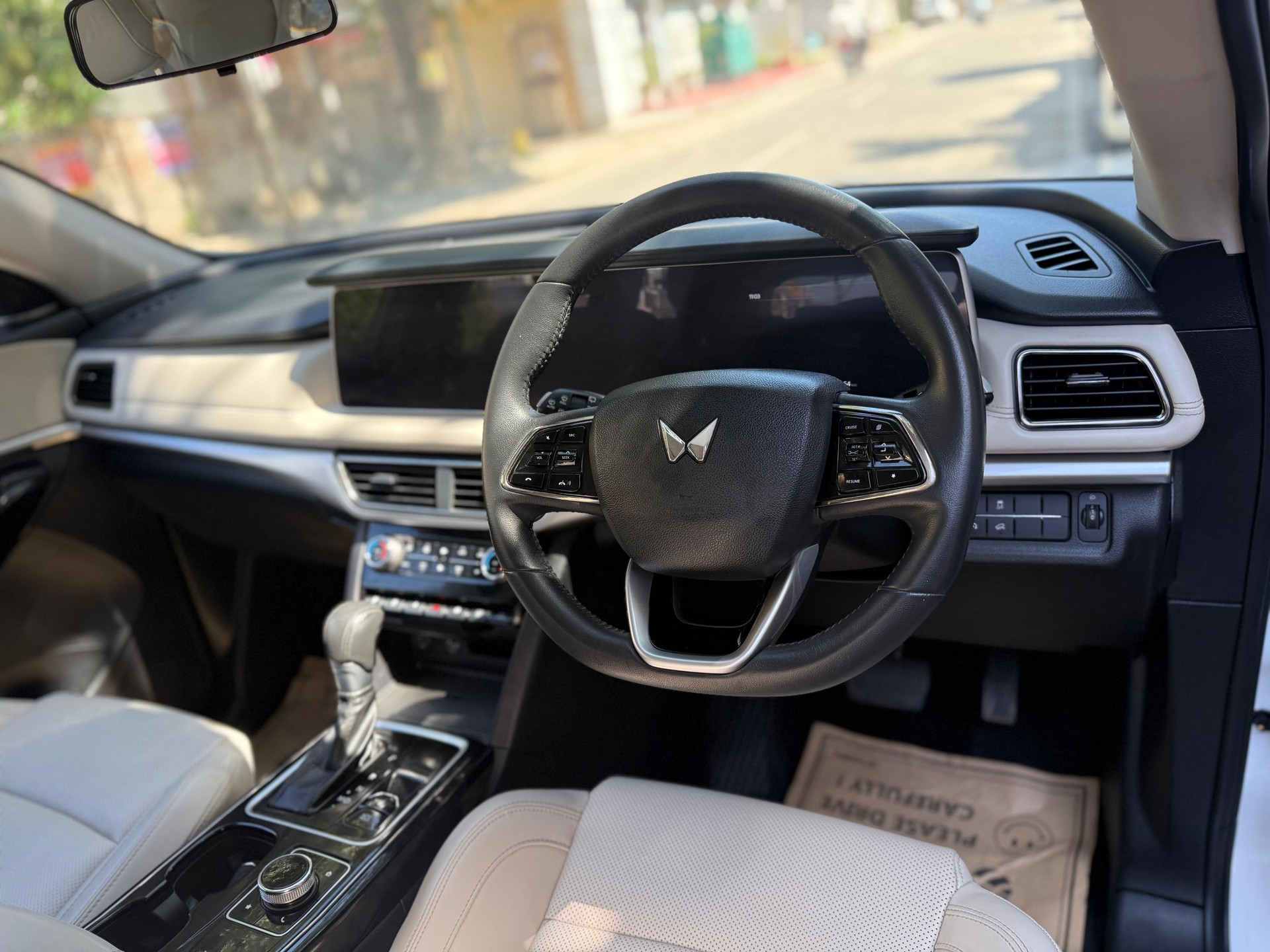 Used 2025 Mahindra XUV700 Used 2025 Mahindra XUV700