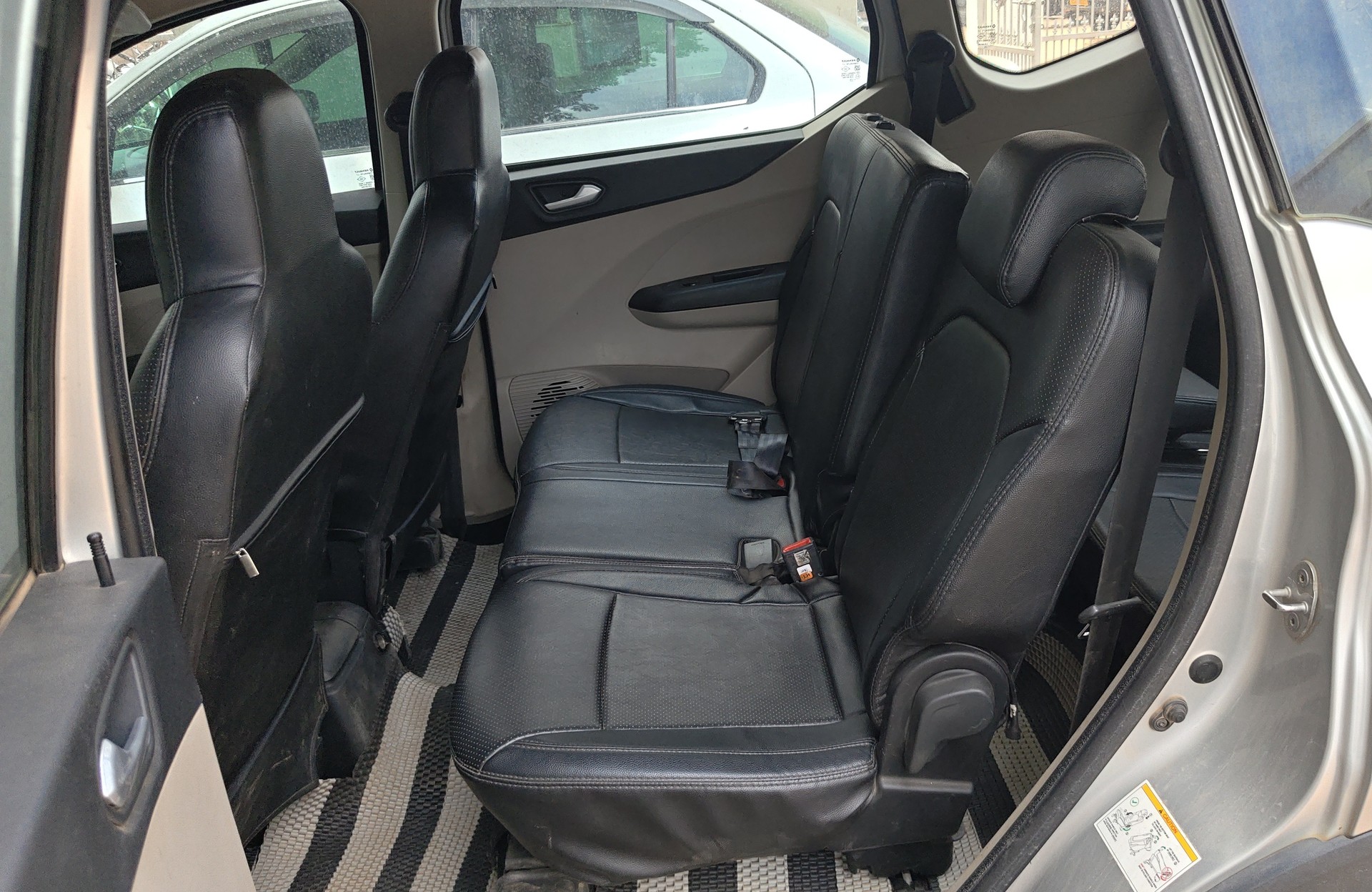 Used 2023 Renault Triber Used 2023 Renault Triber