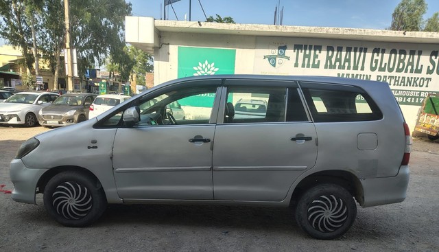 View Toyota Innova Image 6 Used Toyota Innova Image 6