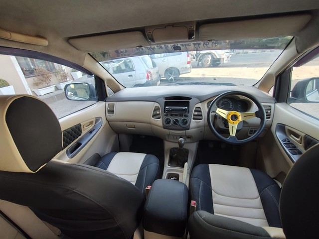 View Toyota Innova Image 8 Used Toyota Innova Image 8