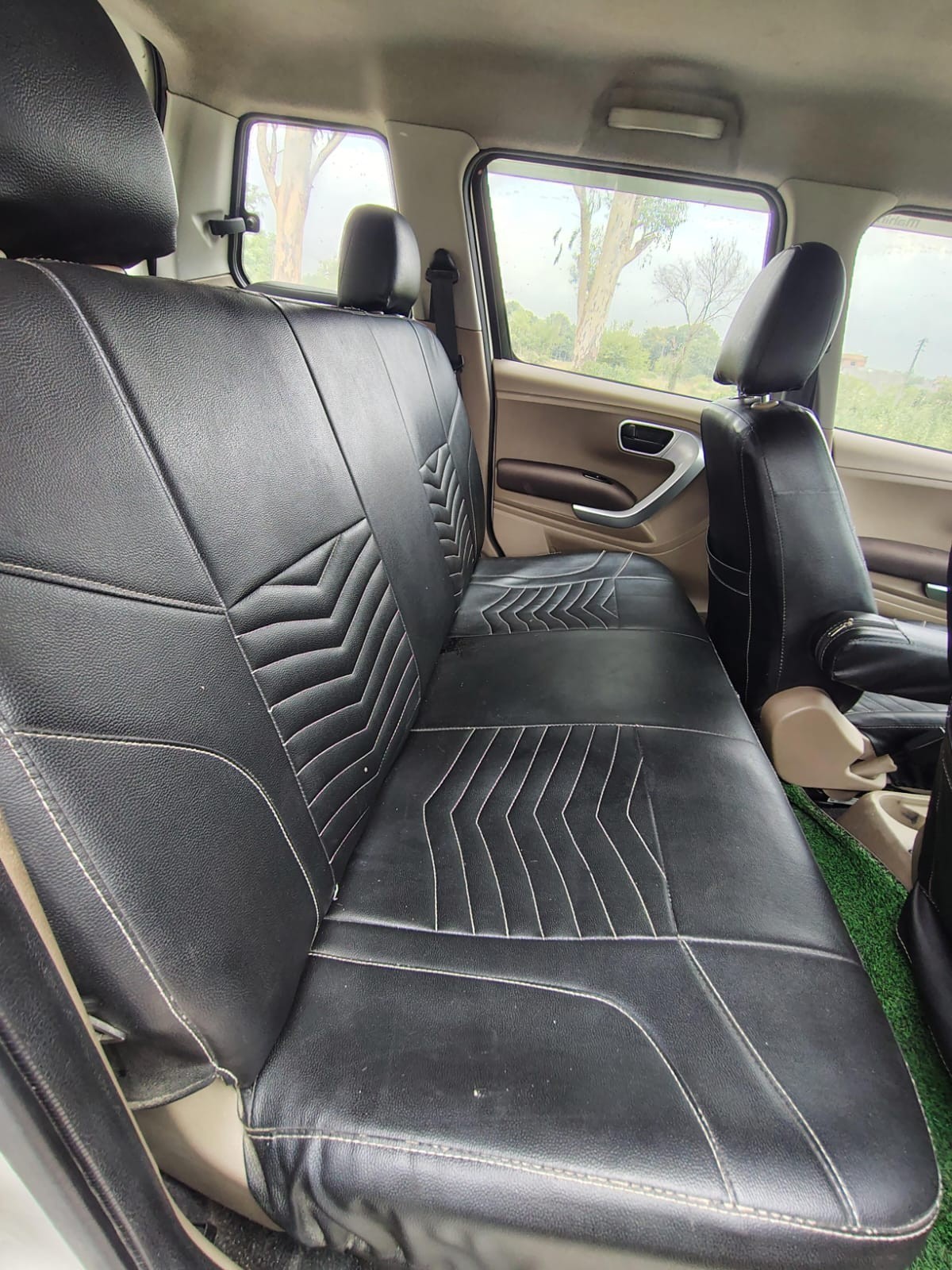 Used 2018 Mahindra TUV300 Used 2018 Mahindra TUV300