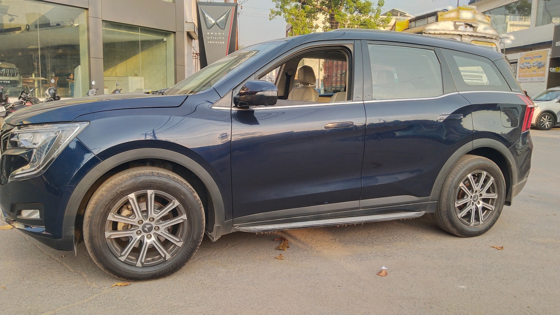 Used 2023 Mahindra XUV700 Used 2023 Mahindra XUV700