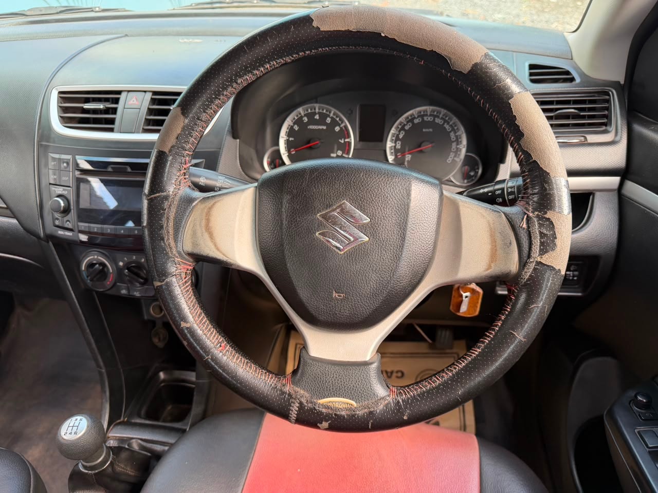 View 2015 Maruti Suzuki Swift VXI BS IV Image 11 Used 2015 Maruti Suzuki Swift VXI BS IV Image 11
