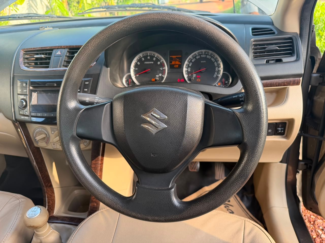 View 2015 Maruti Suzuki Swift DZire VXI Image 11 Used 2015 Maruti Suzuki Swift DZire VXI Image 11