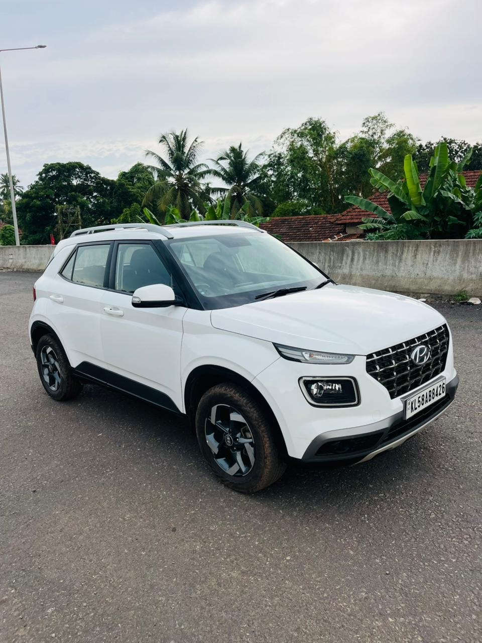 View 2019 Hyundai Venue SX (O) 1.0 Petrol BS IV Image 8 Used 2019 Hyundai Venue SX (O) 1.0 Petrol BS IV Image 8
