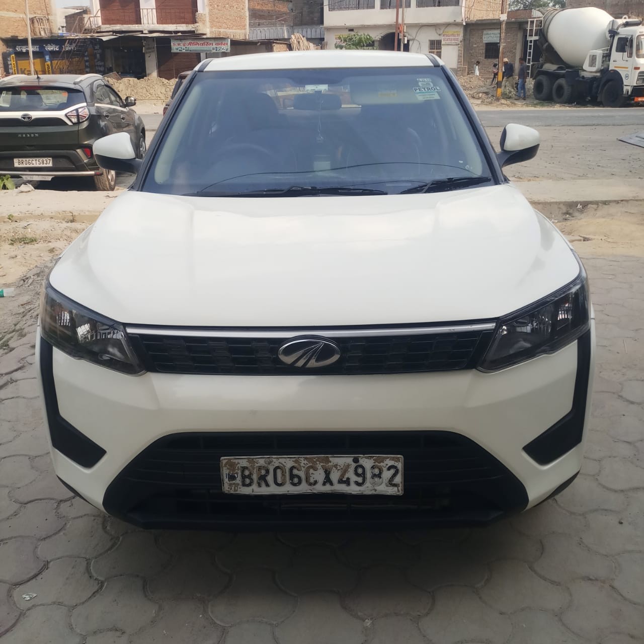 Used 2022 Mahindra XUV300 Used 2022 Mahindra XUV300