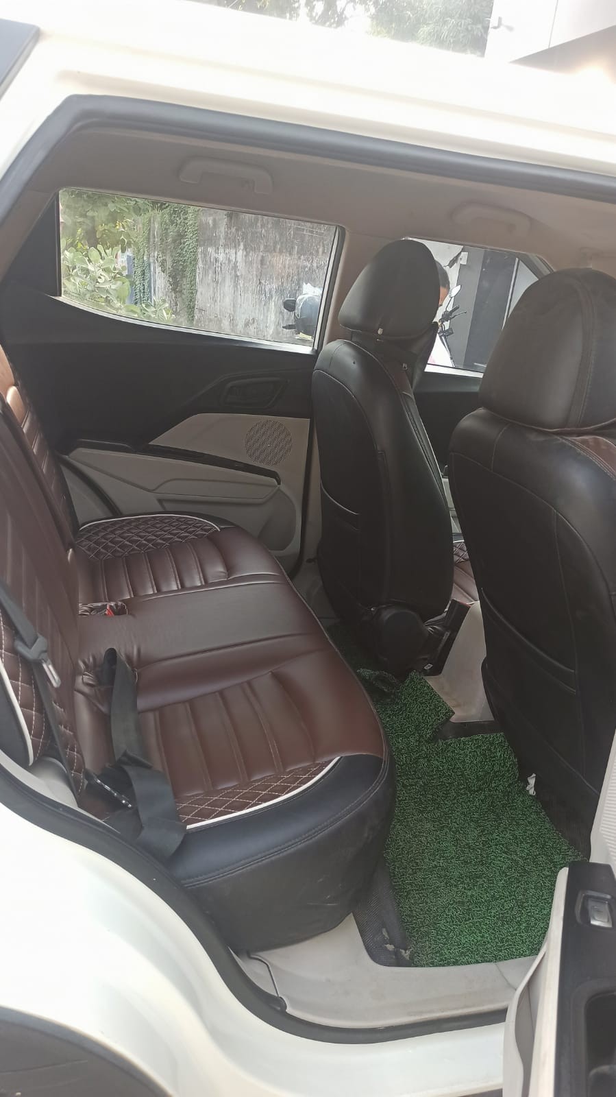 Used 2022 Mahindra XUV300 Used 2022 Mahindra XUV300