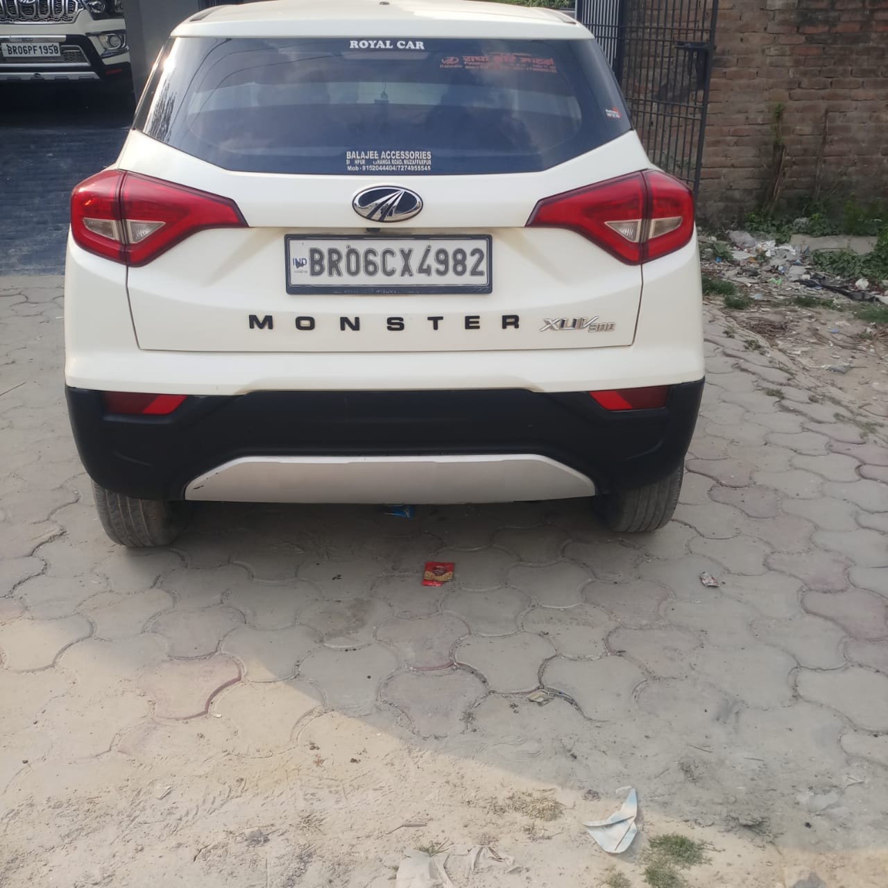Used 2022 Mahindra XUV300 Used 2022 Mahindra XUV300