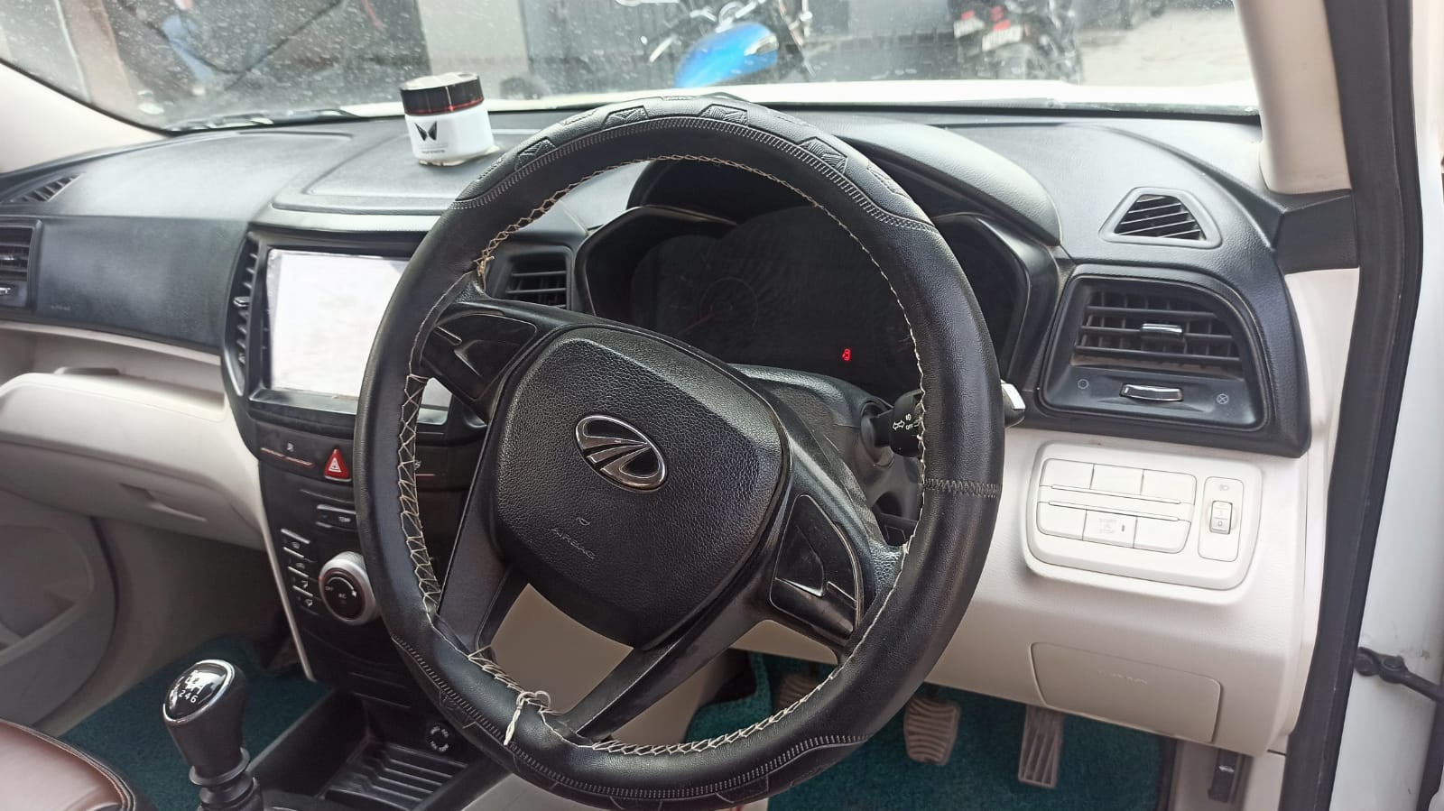 Used 2022 Mahindra XUV300 Used 2022 Mahindra XUV300