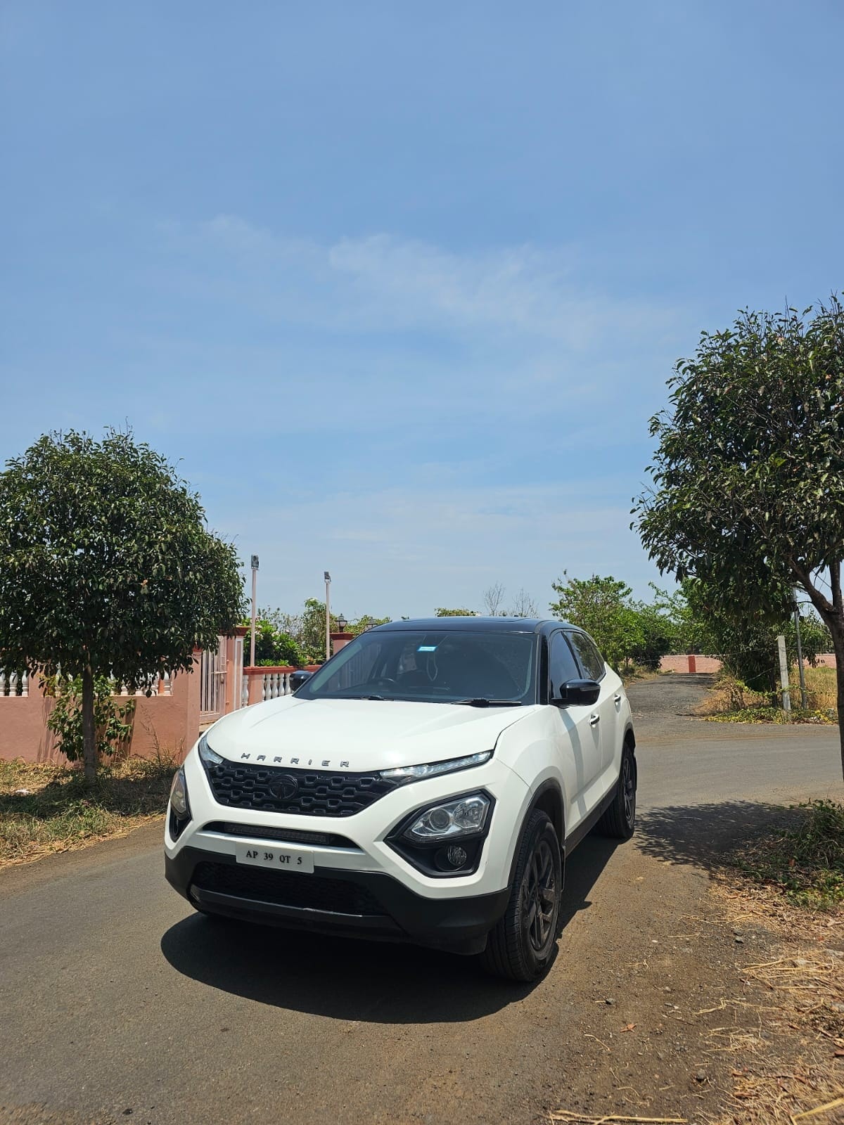 View 2022 Tata Harrier XZA Plus Image 4 Used 2022 Tata Harrier XZA Plus Image 4