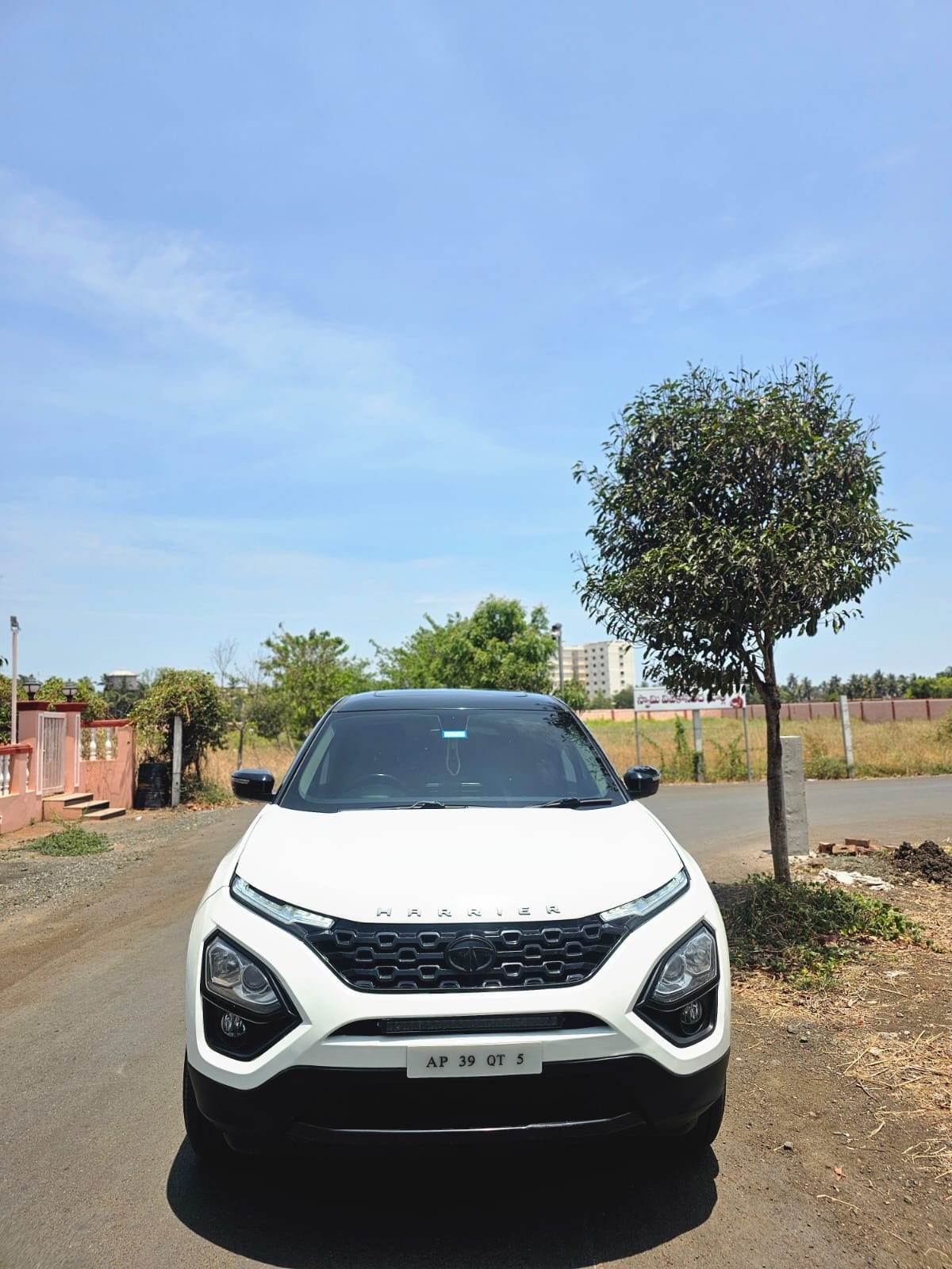 View 2022 Tata Harrier XZA Plus Image 2 Used 2022 Tata Harrier XZA Plus Image 2