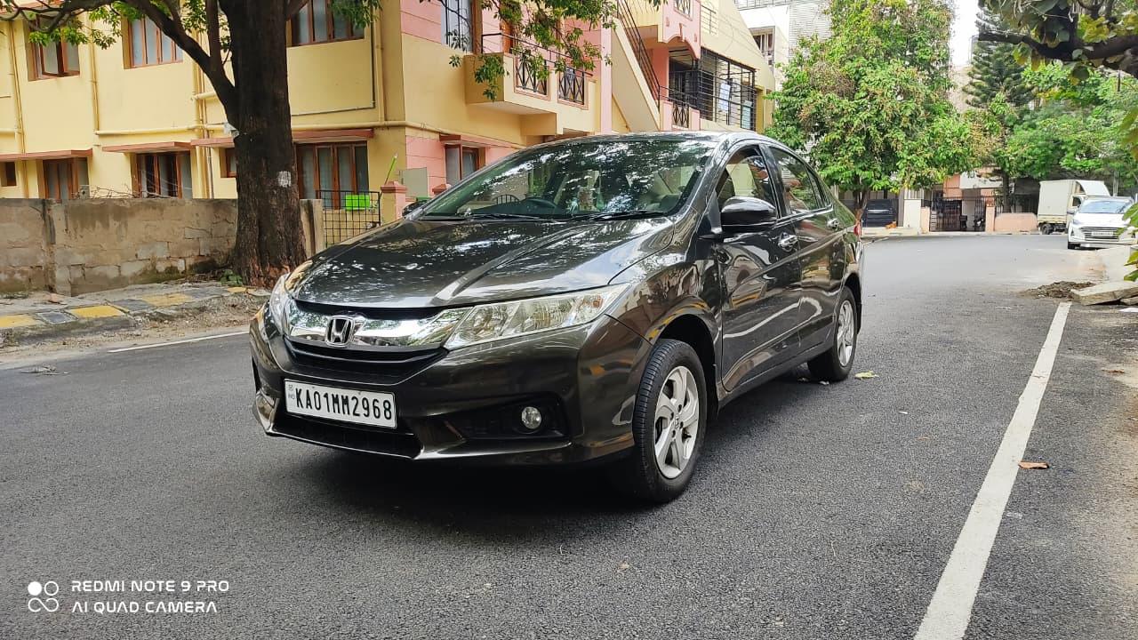 2015 होंडा सिटी V MT Petrol BS IV 2015 होंडा सिटी V MT Petrol BS IV