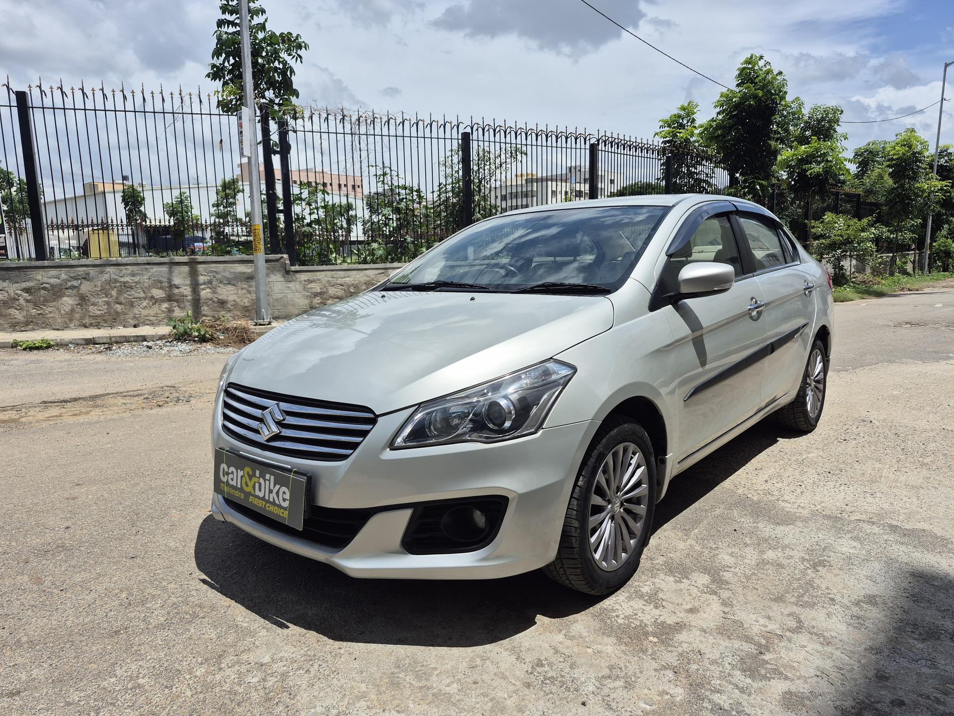 2017 मारुति सुजुकी सियाज़ Alpha Petrol BS IV 2017 मारुति सुजुकी सियाज़ Alpha Petrol BS IV