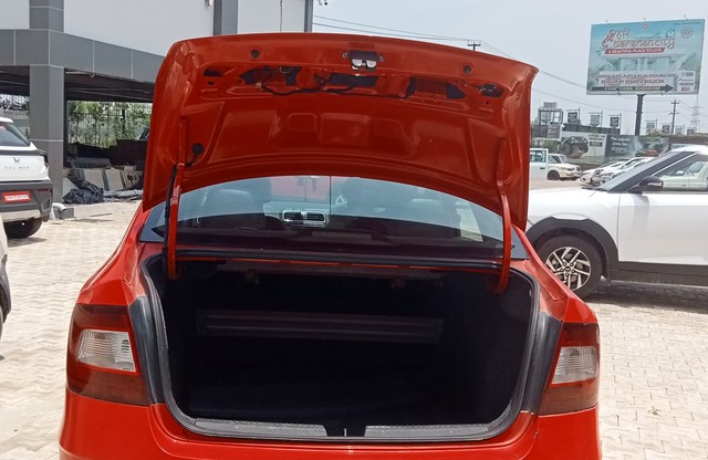View Skoda Rapid Image 16 Used Skoda Rapid Image 16