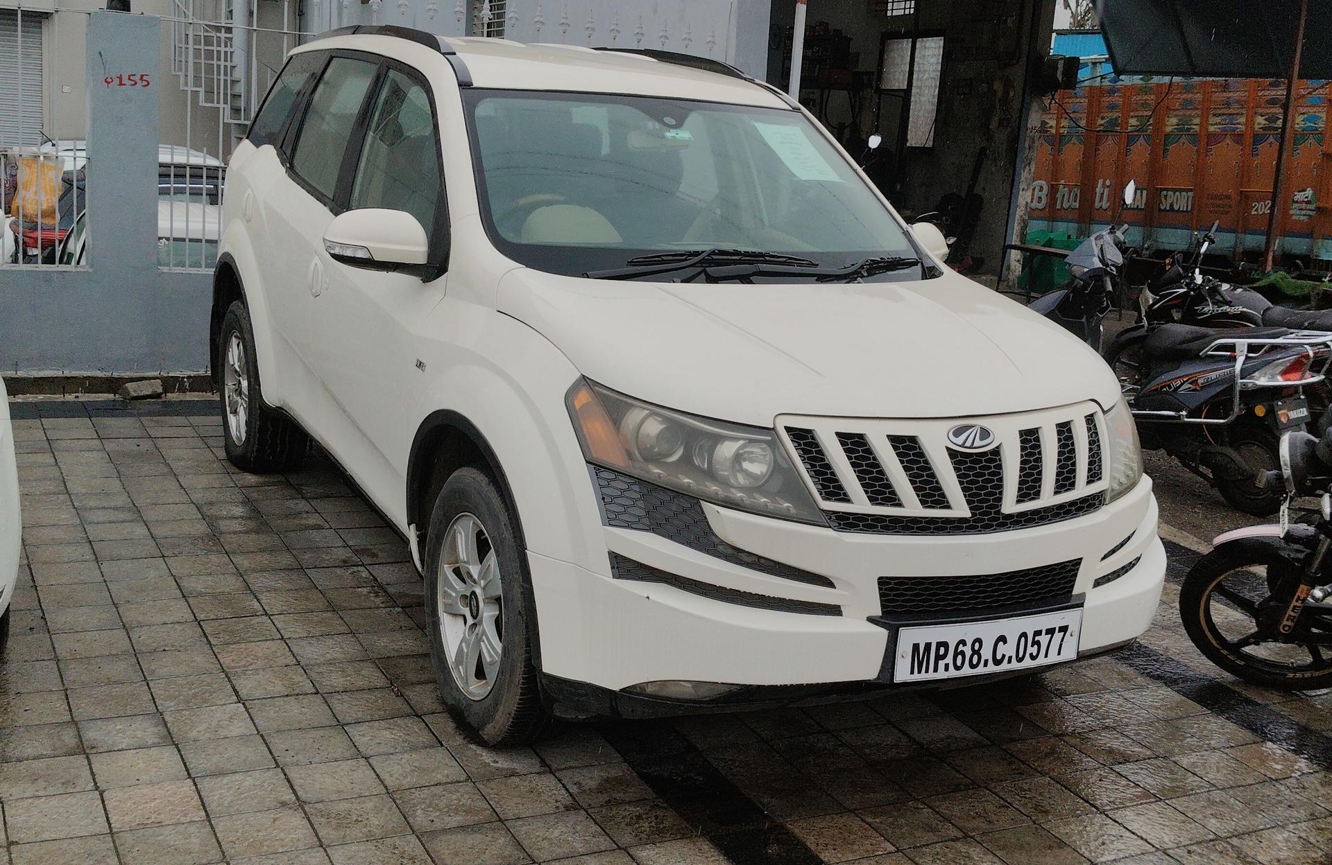 2011 महिंद्रा एक्सयूवी500 W8 FWD 2011 महिंद्रा एक्सयूवी500 W8 FWD