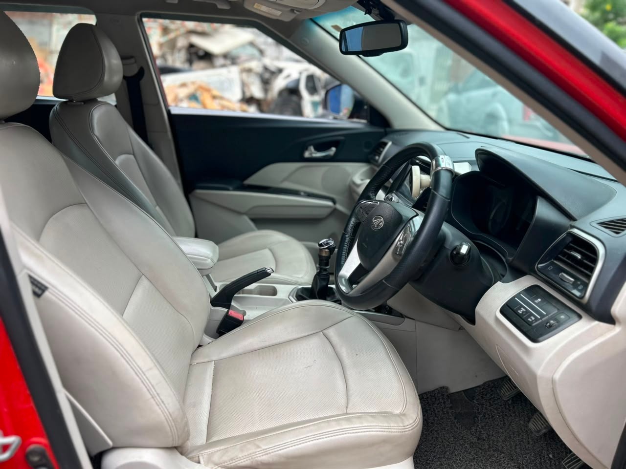 Used 2019 Mahindra XUV300 Used 2019 Mahindra XUV300