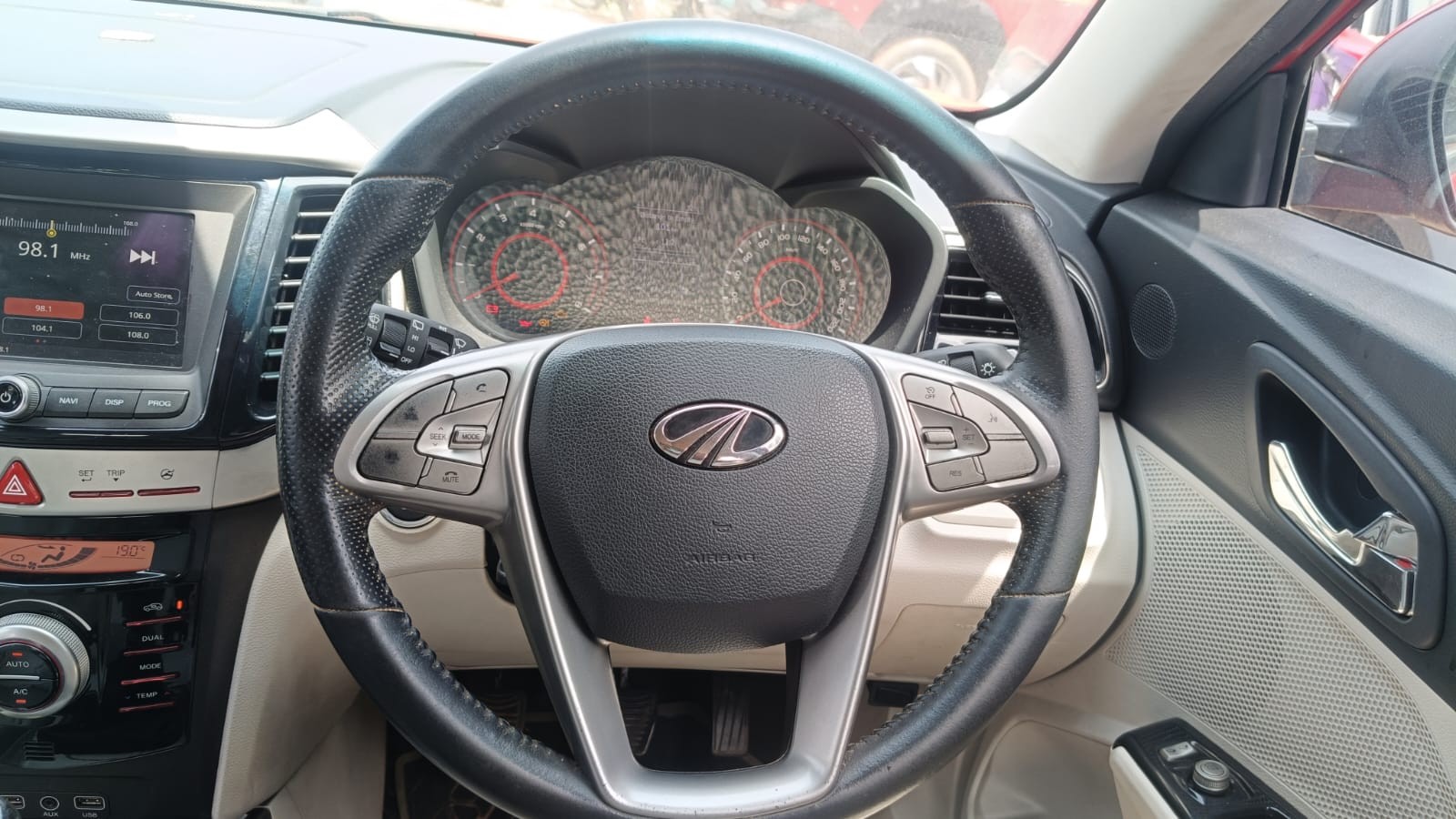Used 2019 Mahindra XUV300 Used 2019 Mahindra XUV300