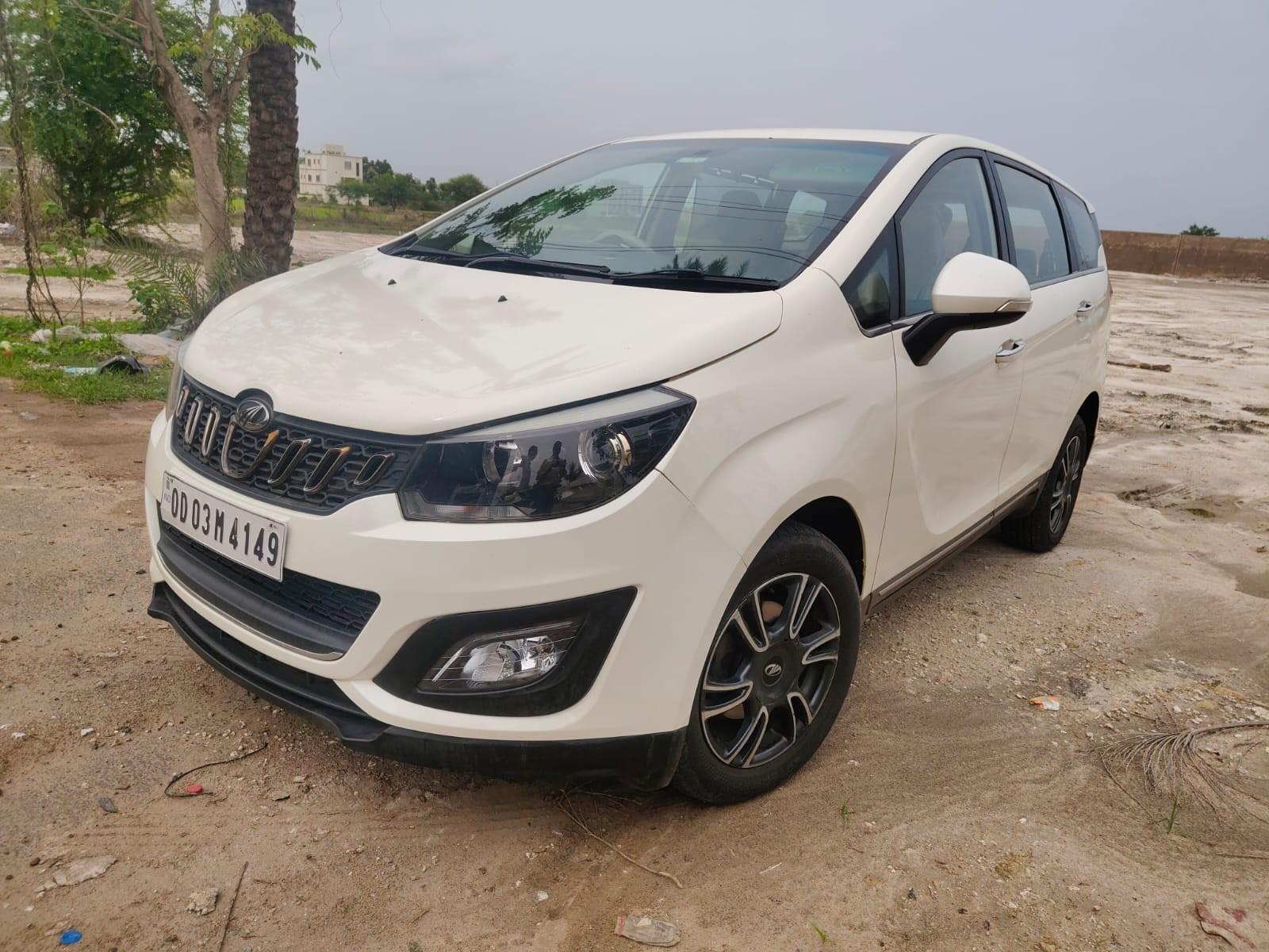2018 महिंद्रा मराज़ो M8 7-Seater 2018 महिंद्रा मराज़ो M8 7-Seater