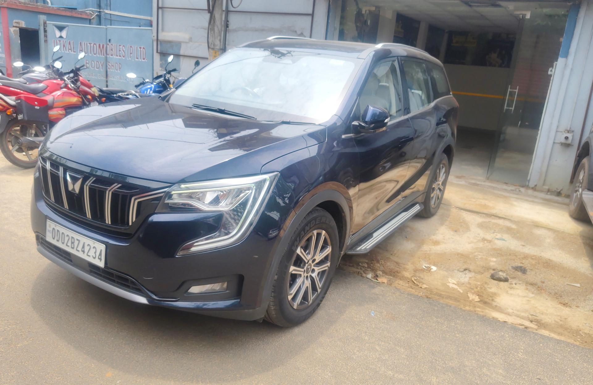 2022 महिंद्रा एक्सयूवी700 AX7 MT Diesel 7 STR 2022 महिंद्रा एक्सयूवी700 AX7 MT Diesel 7 STR
