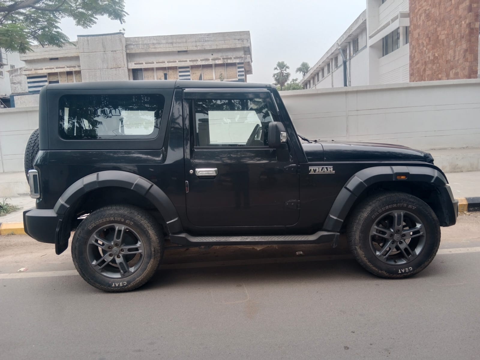View 2023 Mahindra Thar LX RWD Automatic 4 Seater Hard Top Image 5 Used 2023 Mahindra Thar LX RWD Automatic 4 Seater Hard Top Image 5