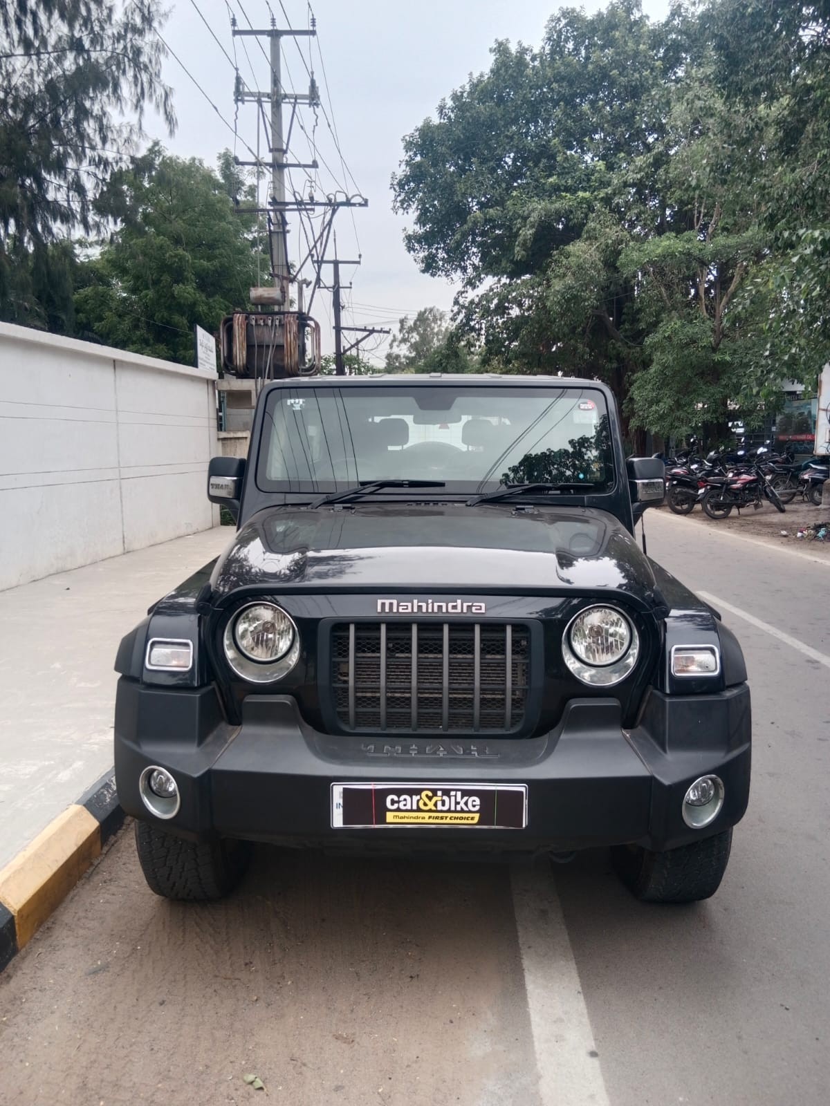 View 2023 Mahindra Thar LX RWD Automatic 4 Seater Hard Top Image 2 Used 2023 Mahindra Thar LX RWD Automatic 4 Seater Hard Top Image 2