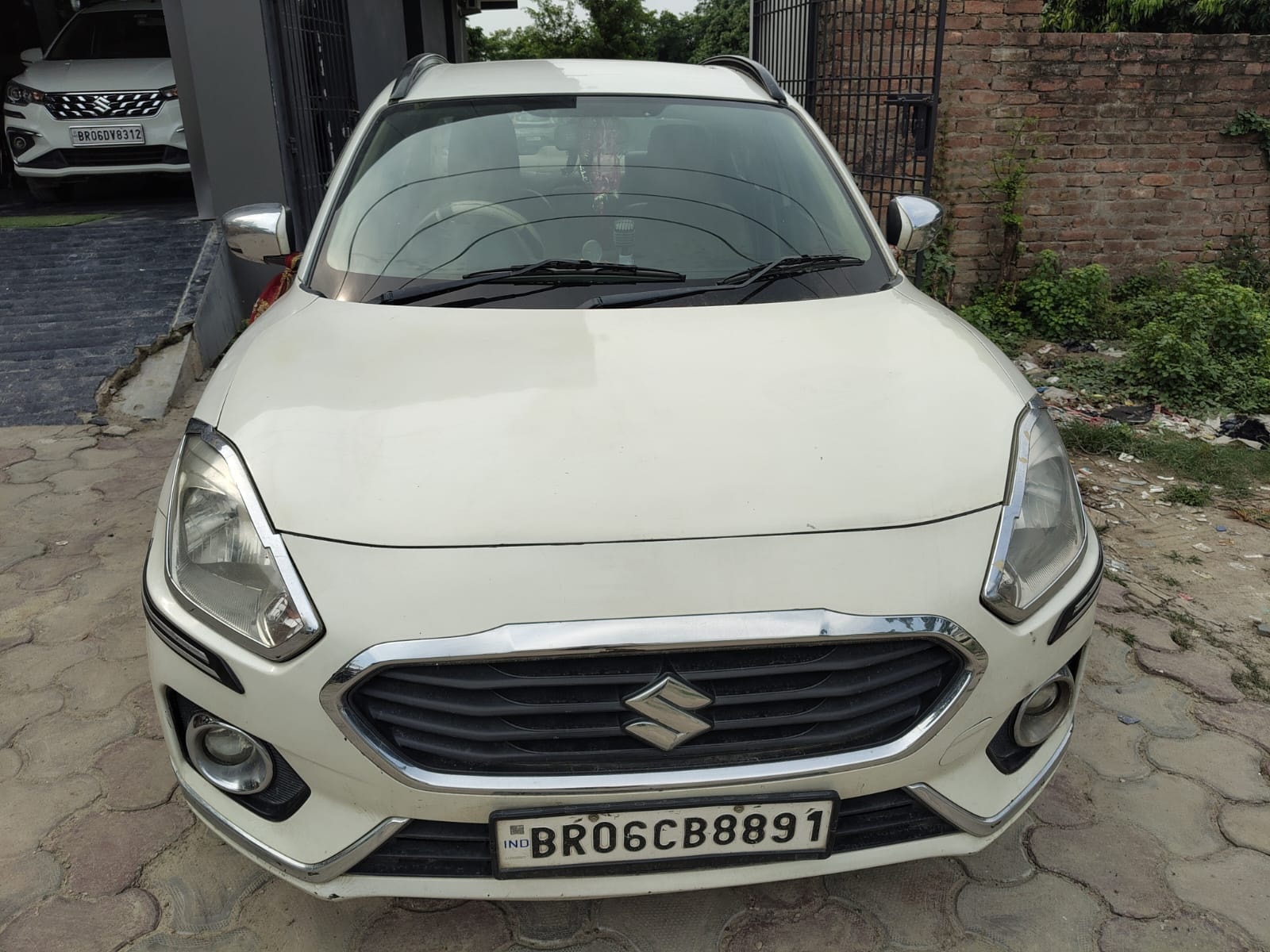 View 2019 Maruti Suzuki Dzire VXI BS IV Image 1 Used 2019 Maruti Suzuki Dzire VXI BS IV Image 1