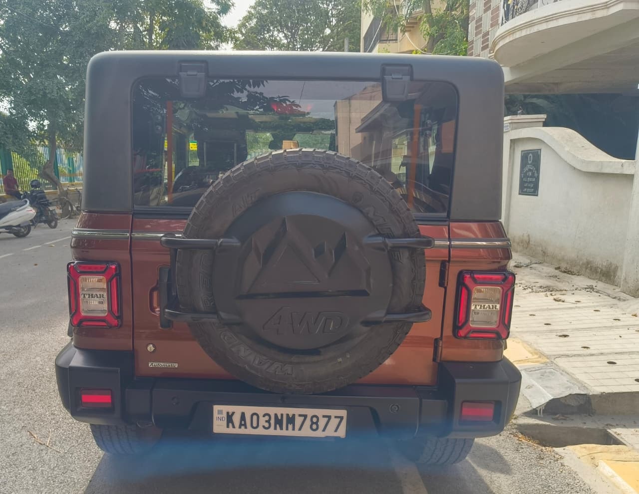 View 2022 Mahindra Thar LX Automatic 4 Seater Hard Top Diesel Image 3 Used 2022 Mahindra Thar LX Automatic 4 Seater Hard Top Diesel Image 3