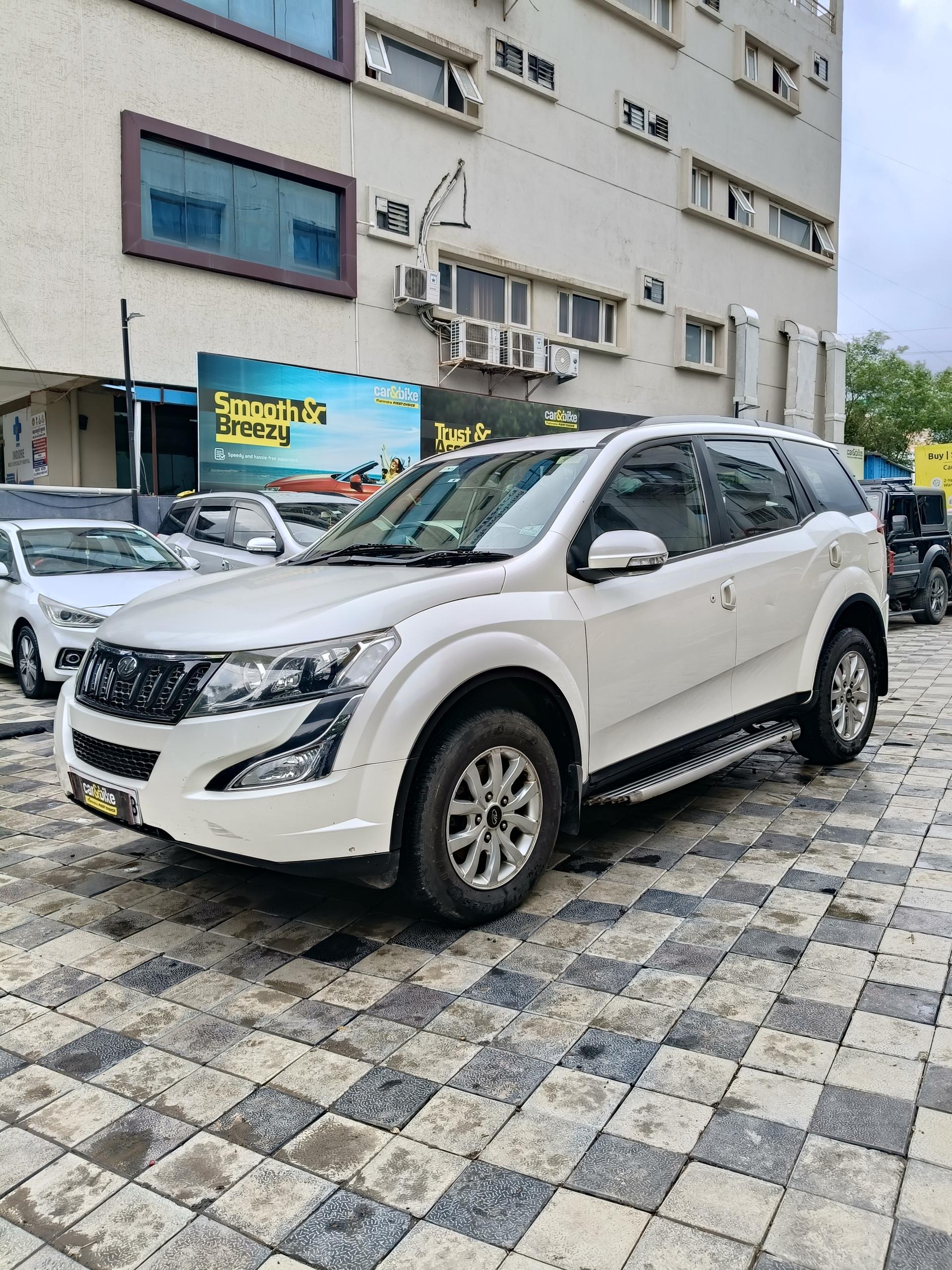 2015 महिंद्रा एक्सयूवी500 W8 FWD 2015 महिंद्रा एक्सयूवी500 W8 FWD