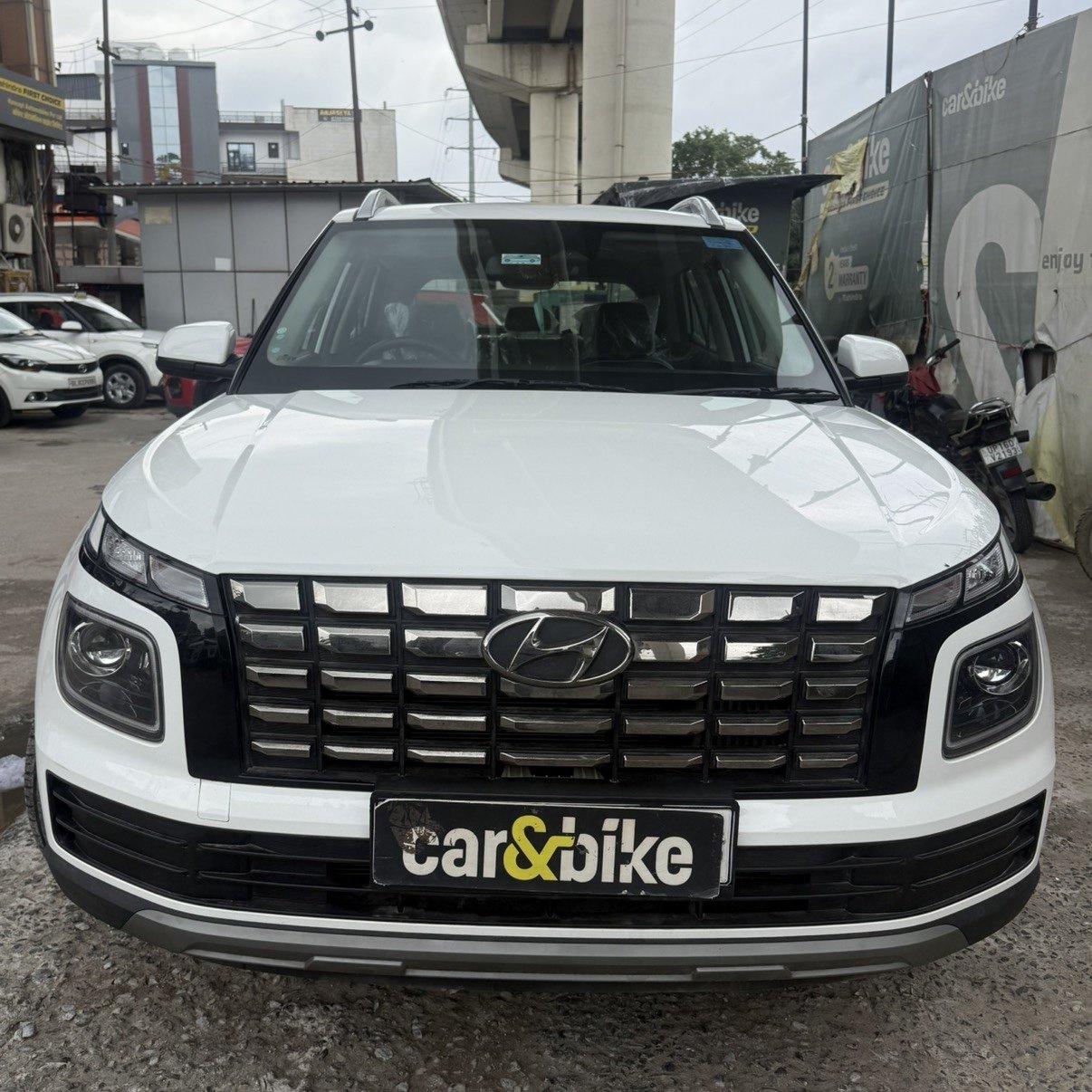 2025 ह्युंडई वेन्यू SX (O) 1.0 Turbo Petrol DCT 2025 ह्युंडई वेन्यू SX (O) 1.0 Turbo Petrol DCT