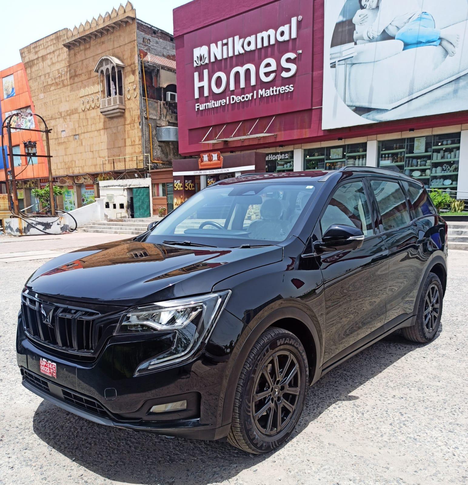 2024 महिंद्रा एक्सयूवी700 AX7 AT Luxury Diesel 7 STR 2024 महिंद्रा एक्सयूवी700 AX7 AT Luxury Diesel 7 STR